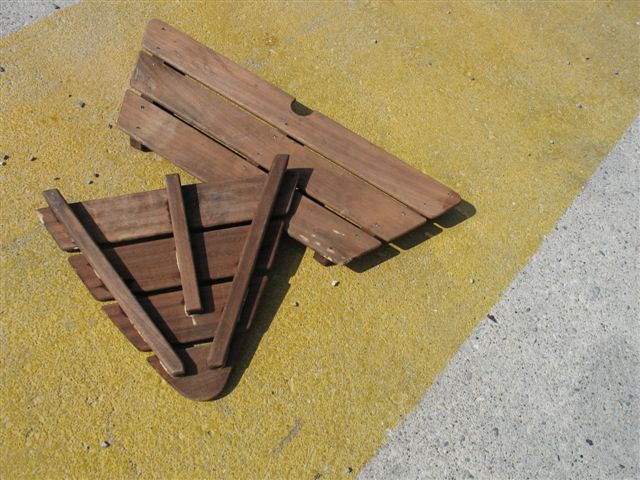[Immagine: 201077102410_foto 012.jpg]